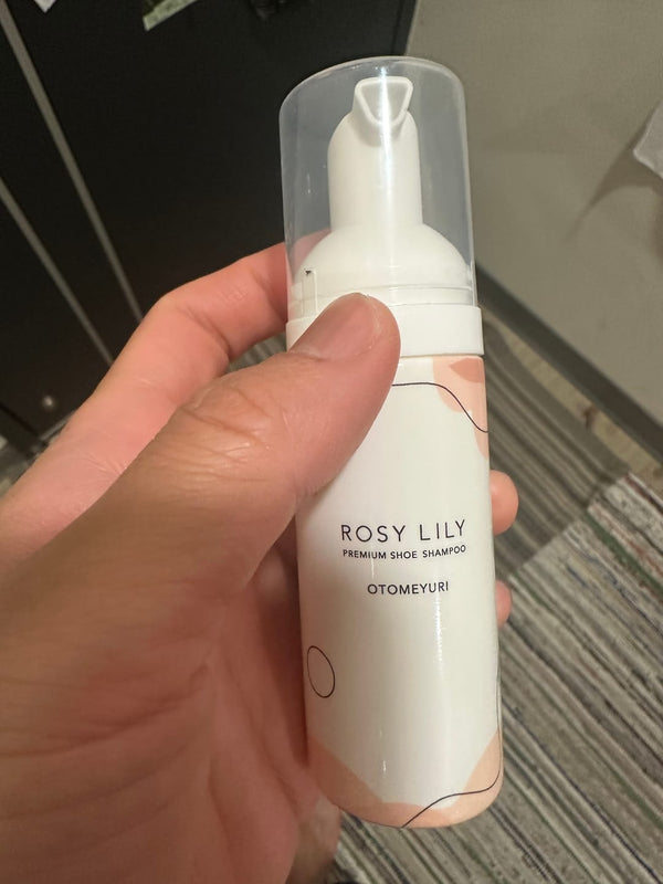 Customer photo of Premium Shoe Shampoo 150ml  (~5.07 fl oz)(MYSTIQUE)
